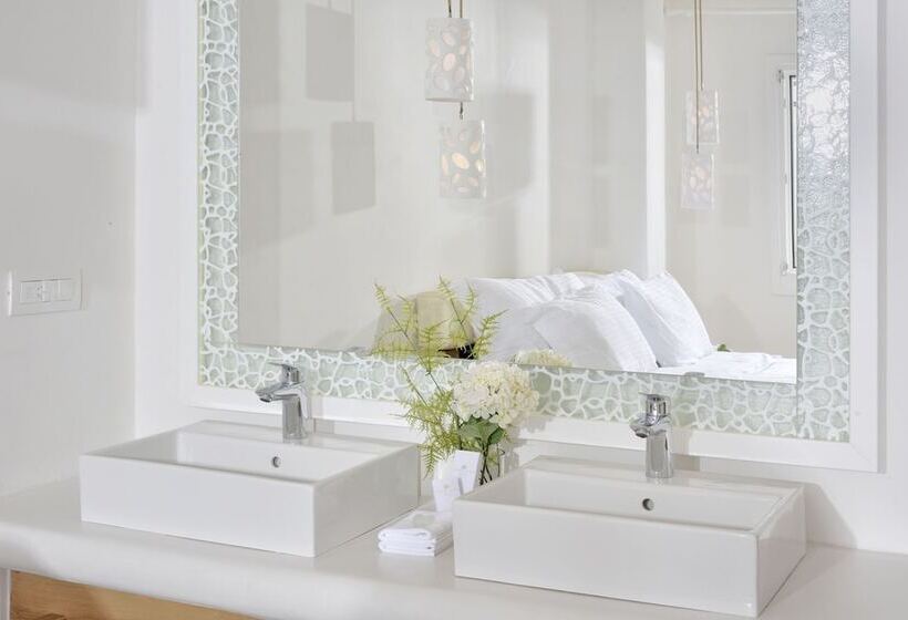 海の見えるエクゼクティブルーム, Petinos