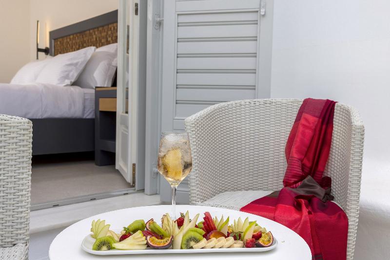 スタンダードルーム, Petinos