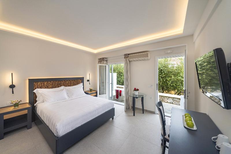 スタンダードルーム, Petinos