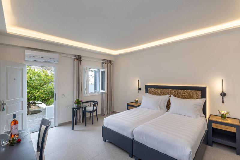 スタンダードルーム, Petinos