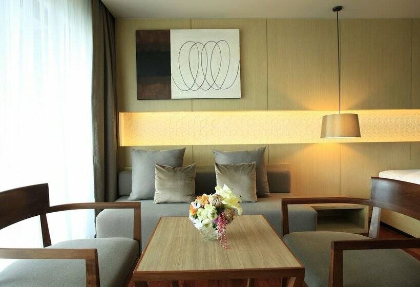 Quarto Deluxe, Phuket Graceland Resort and Spa