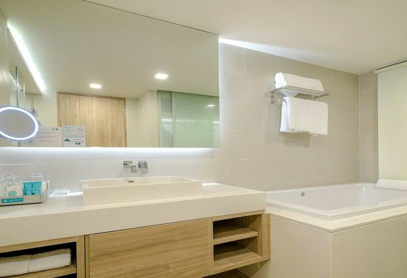 Quarto Familiar, Phuket Graceland Resort and Spa