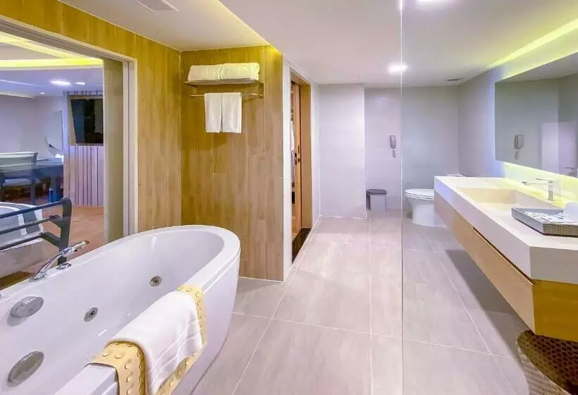 سوئیت 2 خوابه, Phuket Graceland Resort and Spa