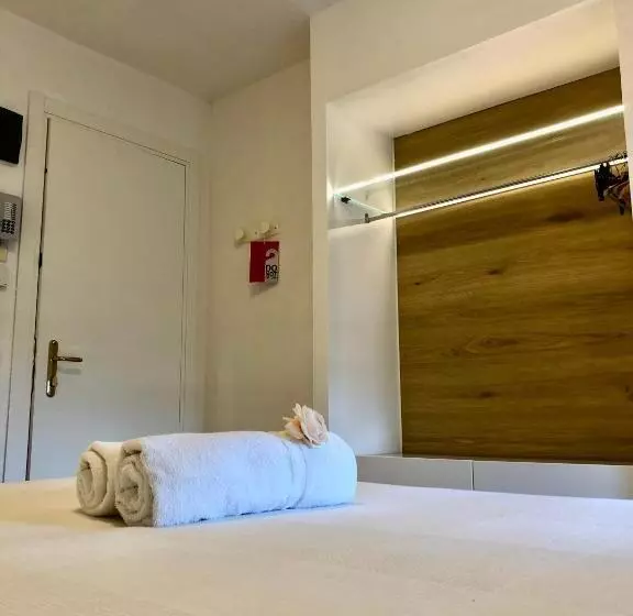 Standard Kolmen Hengen Huone, Pinocchio