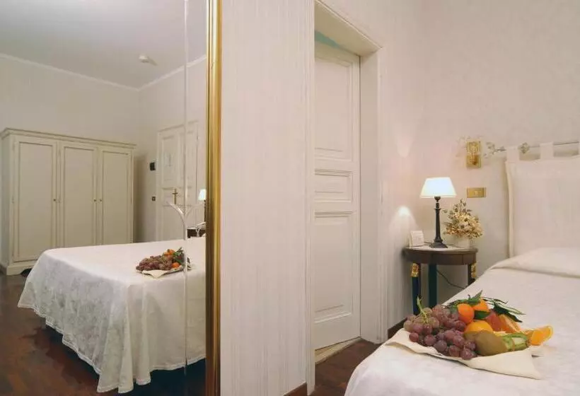 اتاق استاندارد چهار تخته, Villa Aricia