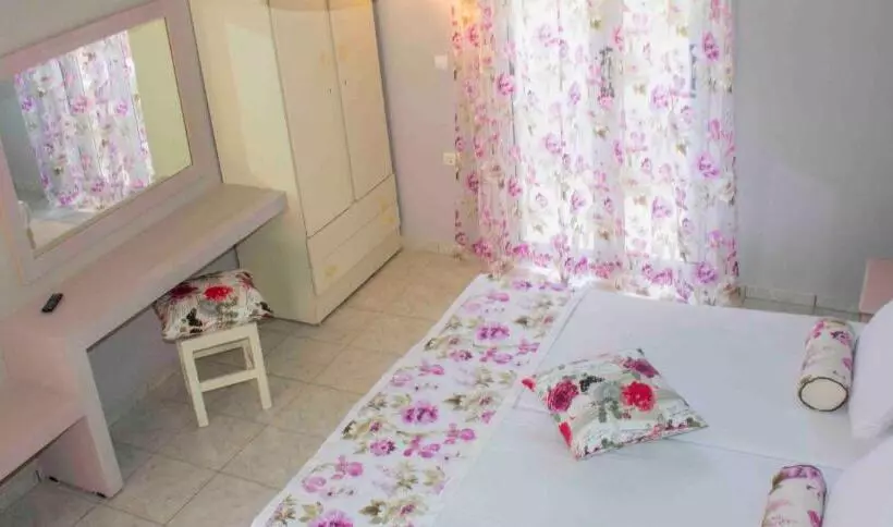 Economy Room