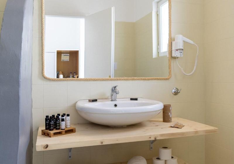 חדר סופריור, Parosland