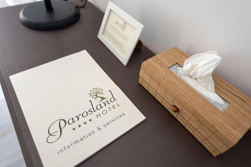 غرفة قياسية متصلة, Parosland