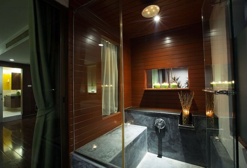 سوئیت پرزیدنت, Centre Point Plus Hotel Pratunam