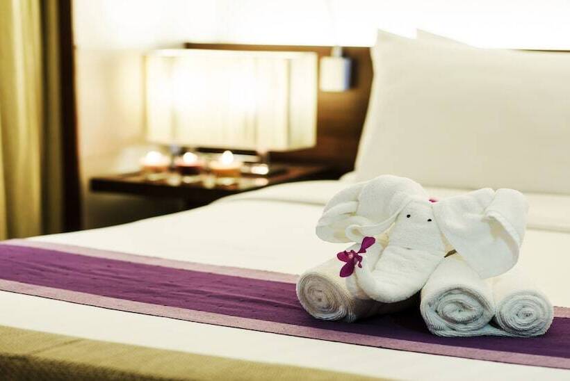 سوییت لوکس, Centre Point Plus Hotel Pratunam