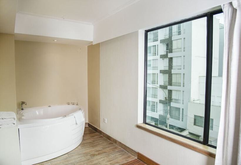 Номер Deluxe, Miramar