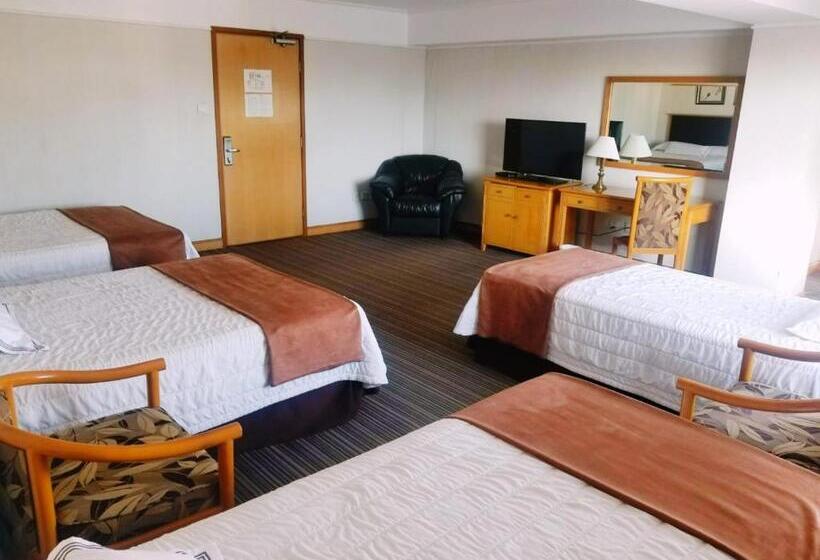 Четырехместный Номер Стандарт, Miramar