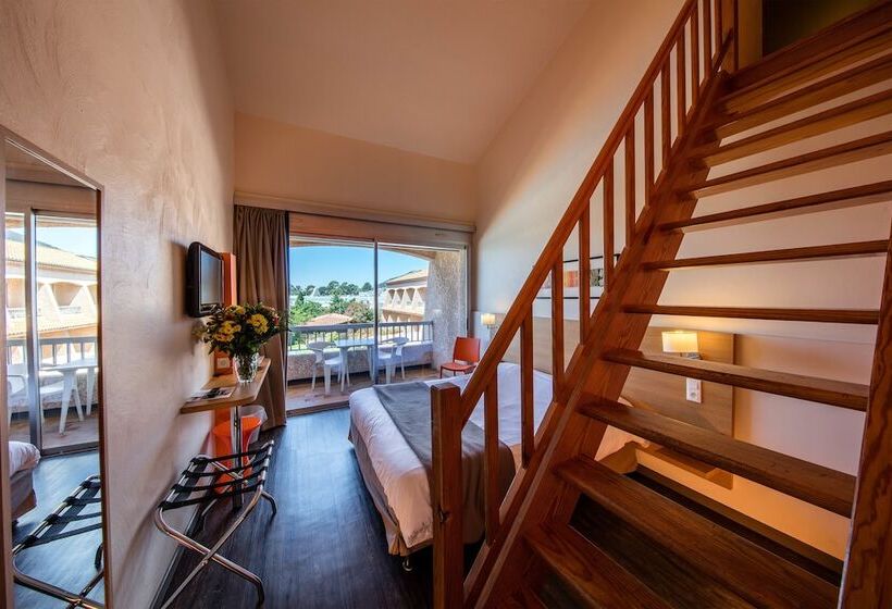 ファミリールーム, Noemys Toulon La Valette   Hotel Restaurant Avec Piscine