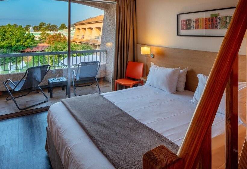 ファミリールーム, Noemys Toulon La Valette   Hotel Restaurant Avec Piscine