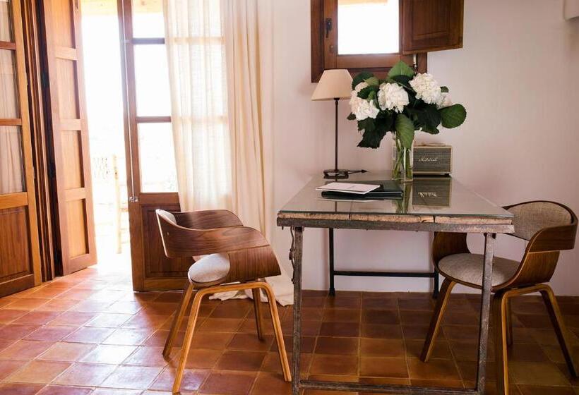 سوییت لوکس, Cas Gasi Boutique