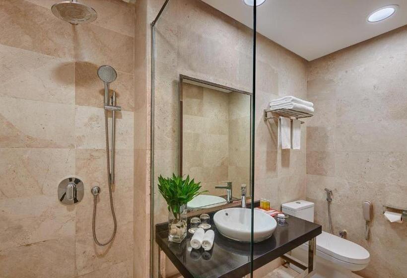 اتاق استاندارد با تخت بزرگ, St Giles Boulevard