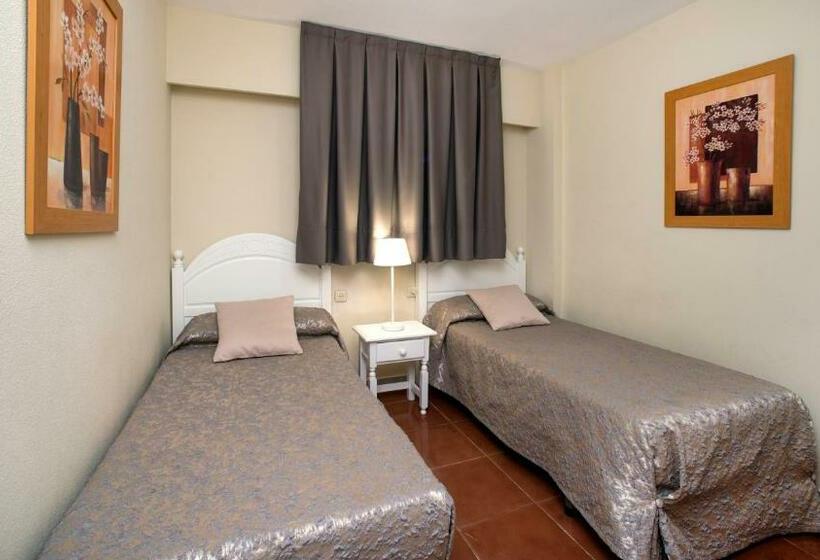 带3个卧室的公寓, Leo Rentals