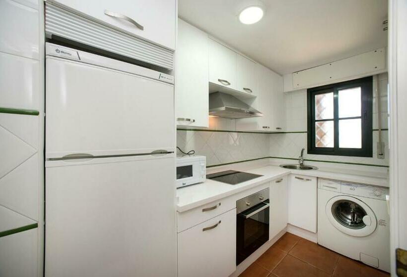 带3个卧室的公寓, Leo Rentals