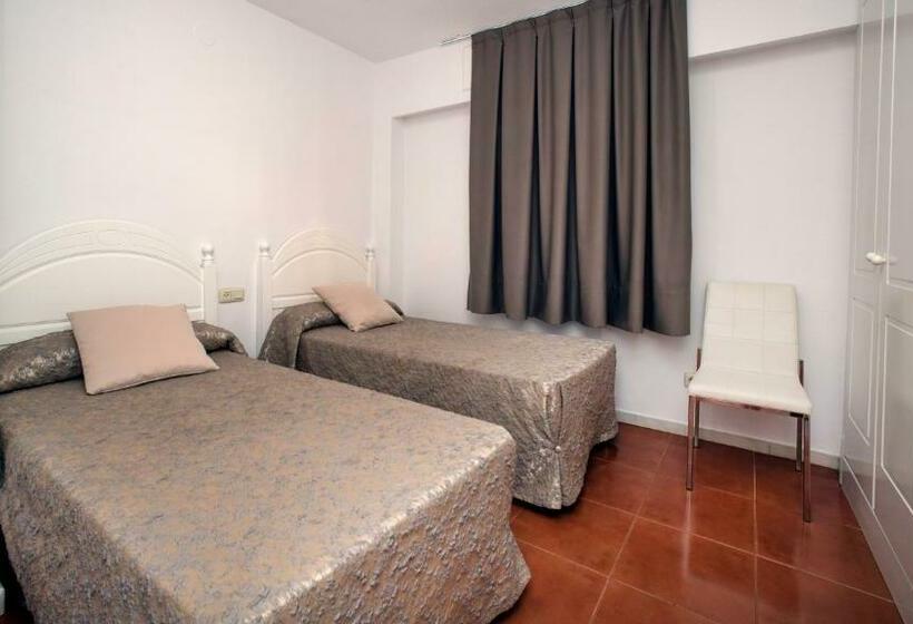 带2个卧室的公寓, Leo Rentals