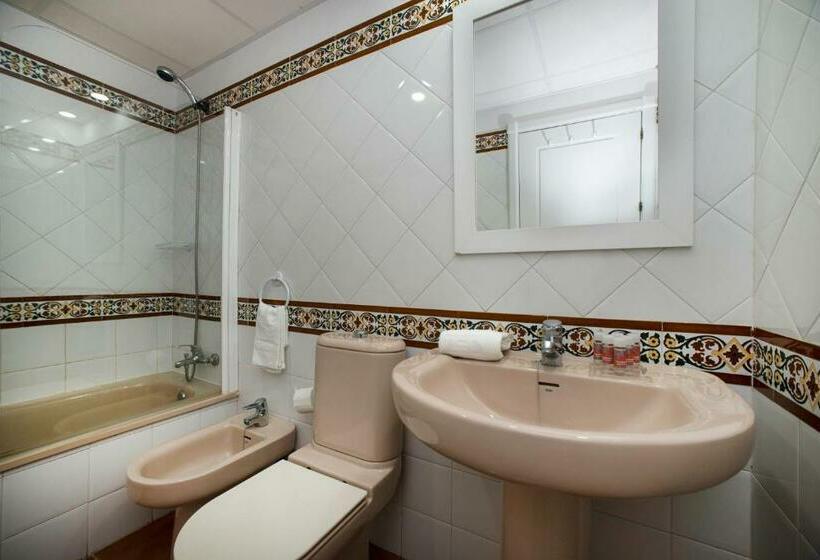 带2个卧室的公寓, Leo Rentals