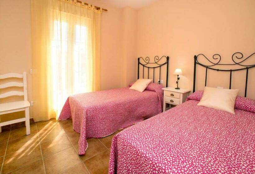 带3个卧室的公寓, Leo Rentals