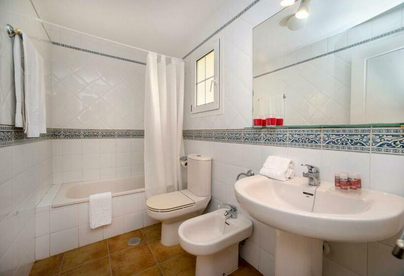 带3个卧室的公寓, Leo Rentals