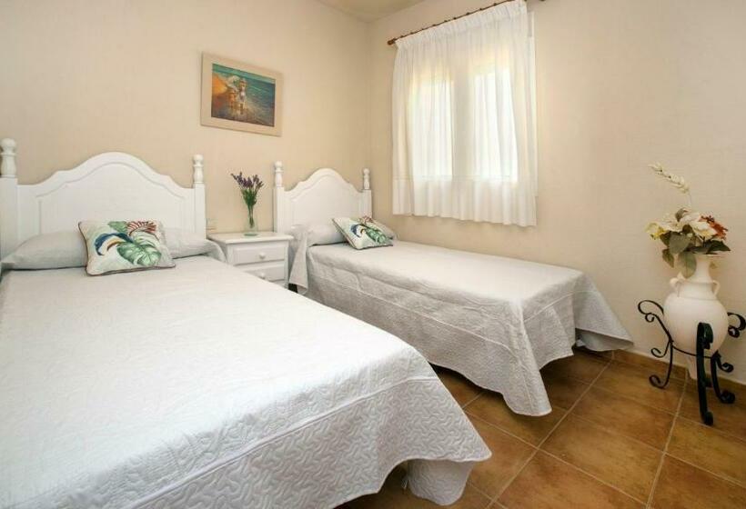 带2个卧室的公寓, Leo Rentals