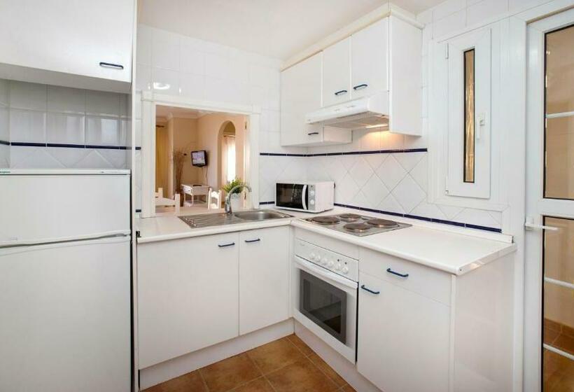 带2个卧室的公寓, Leo Rentals