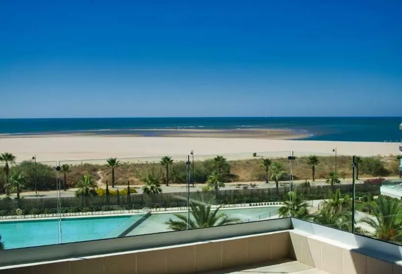 آپارتمان 2 خوابه, Leo Rentals