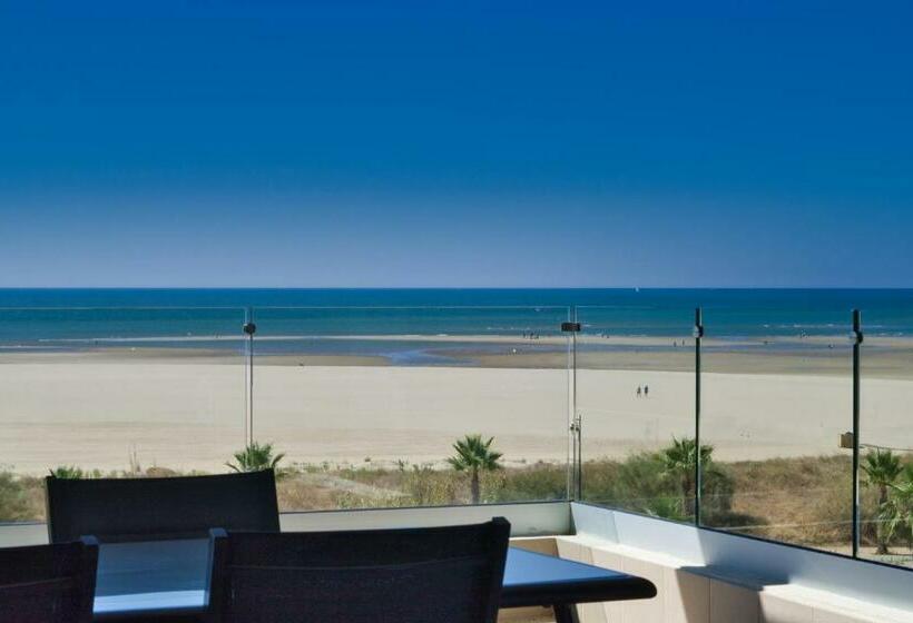 带2个卧室的公寓, Leo Rentals