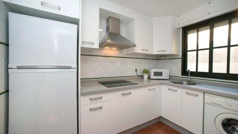 带2个卧室的公寓, Leo Rentals