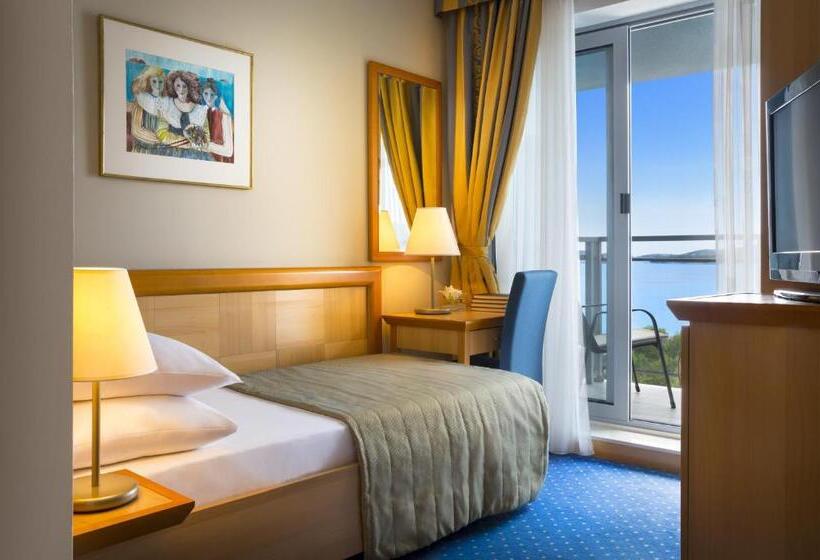 バルコニー付きシングルスタンダードルーム, Aminess Grand Azur