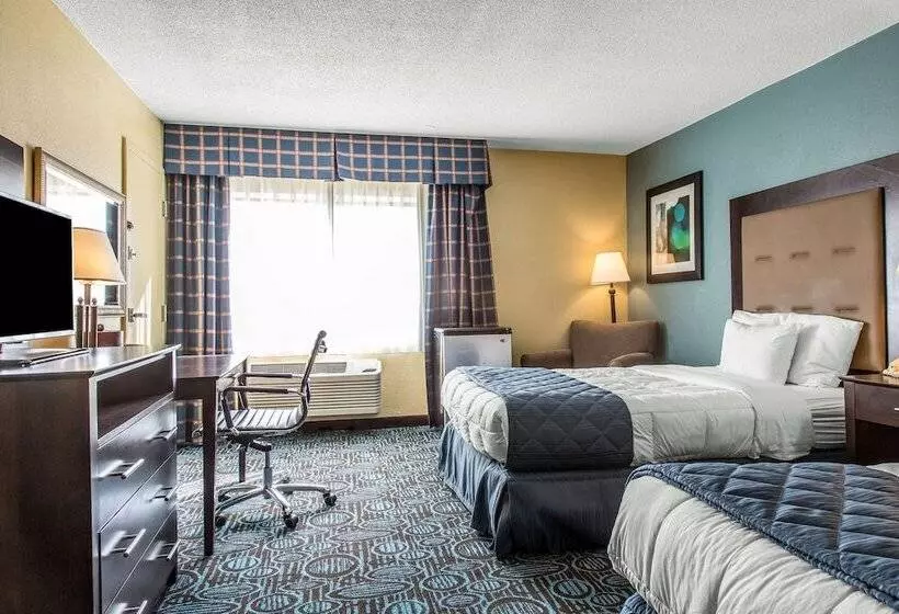 ２ダブルベッドのスタンダードルーム, Clarion Inn New London  Mystic