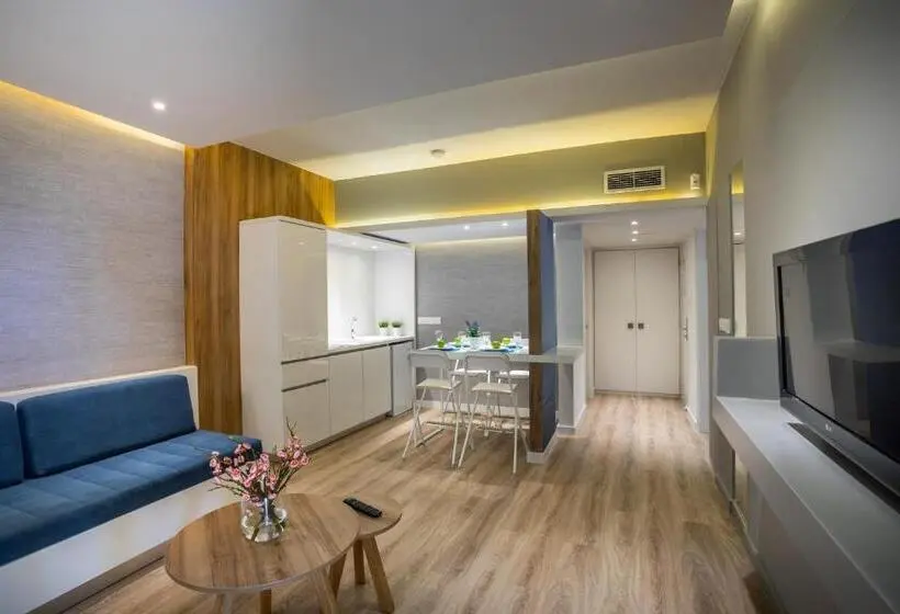 Superior suite with garden view, Malama Beach Holiday Village