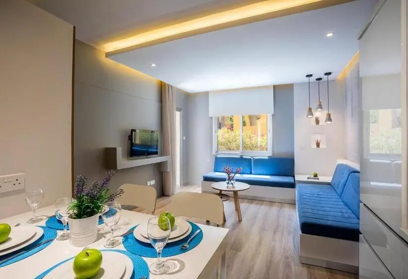 Superior suite with garden view, Malama Beach Holiday Village