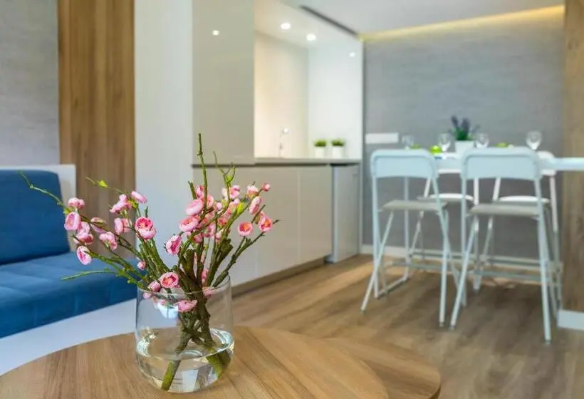 Superior suite with garden view, Malama Beach Holiday Village
