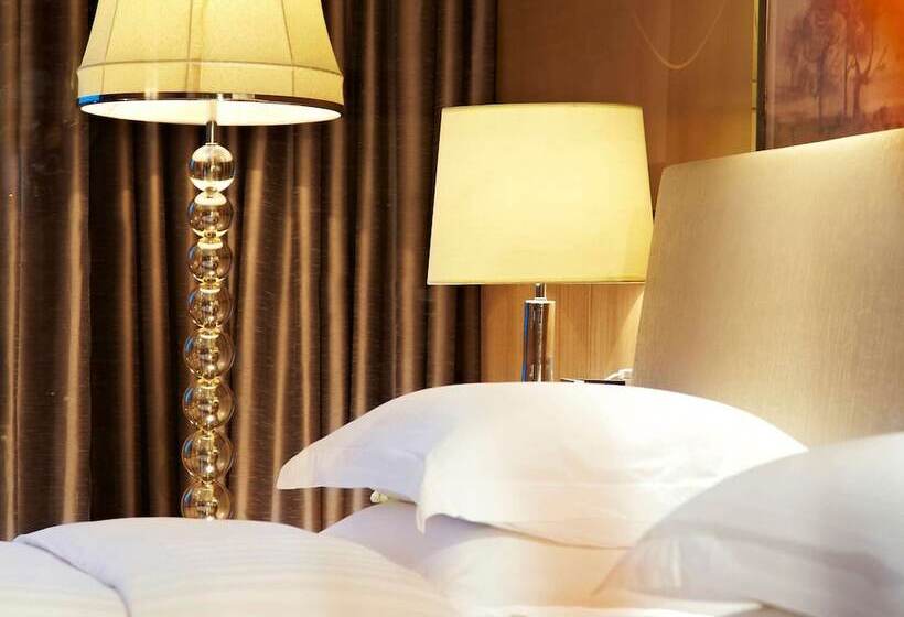 Номер Deluxe Вид на Озеро, Pullman Xiamen Powerlong