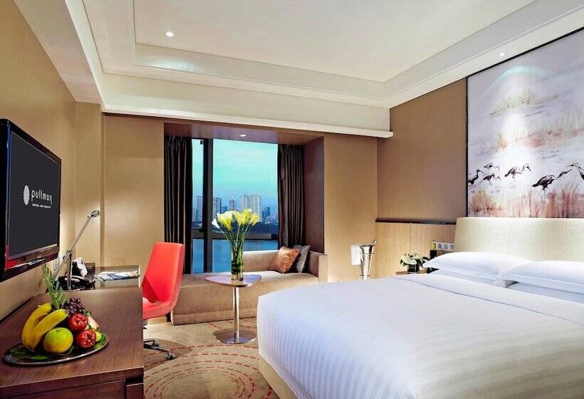 اتاق لوکس با چشمانداز دریاچه, Pullman Xiamen Powerlong