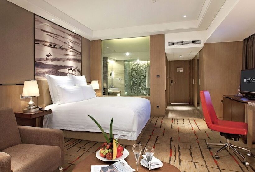 Номер Deluxe Вид на Озеро, Pullman Xiamen Powerlong