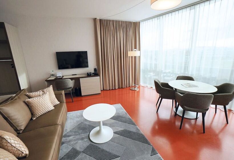 סוויטת ג'וניור, Sempachersee