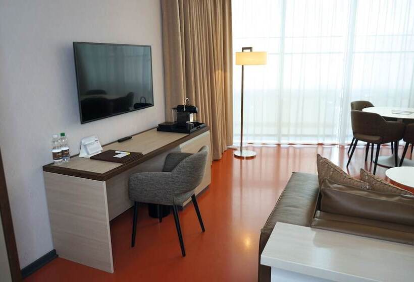 סוויטת ג'וניור, Sempachersee