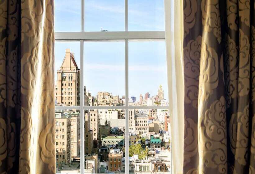 سوئیت برای معلولان, The Pierre, A Taj Hotel, New York