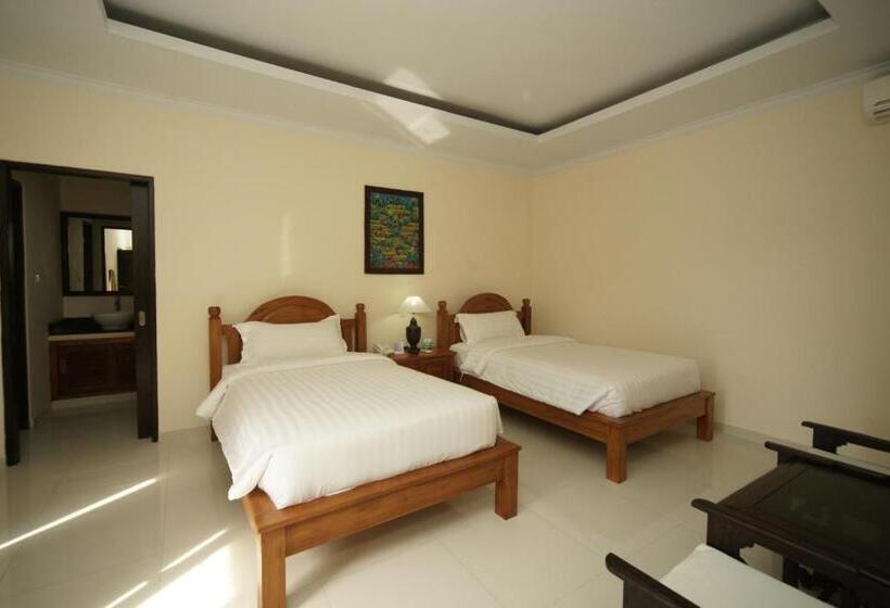 חדר סופריור נוף לבריכה, Swastika Bungalows