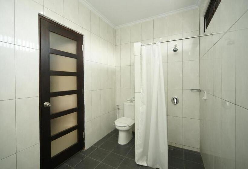 חדר סופריור נוף לבריכה, Swastika Bungalows