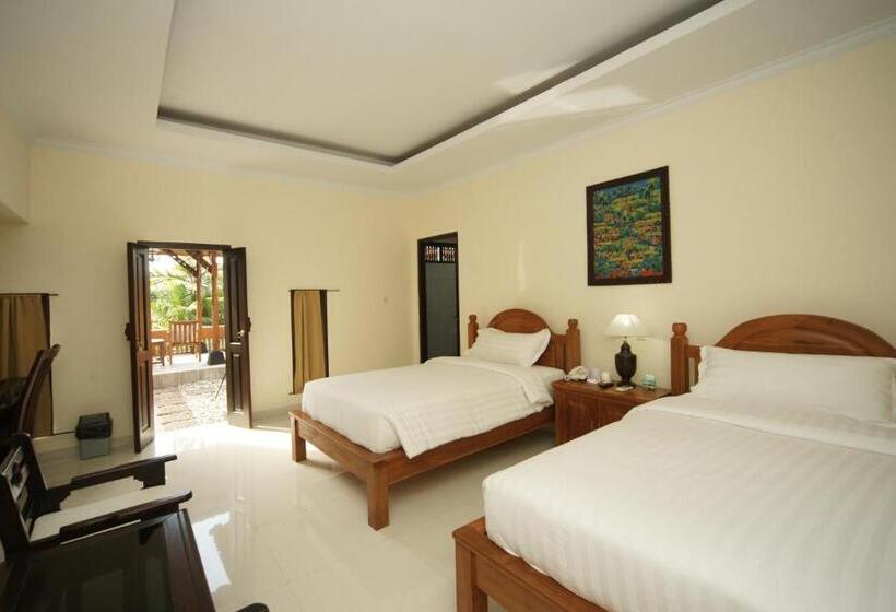 חדר סופריור נוף לבריכה, Swastika Bungalows