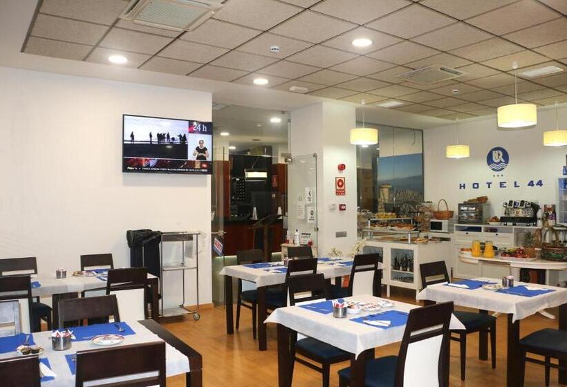 חדר סטנדרט, 44