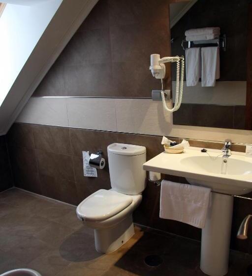 חדר סופריור, 44