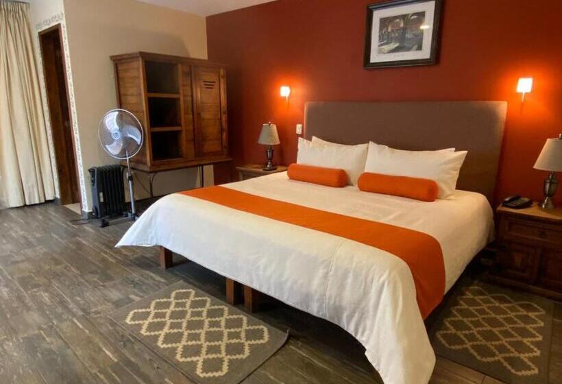 高级大房间, Capital O La Huerta Golf &