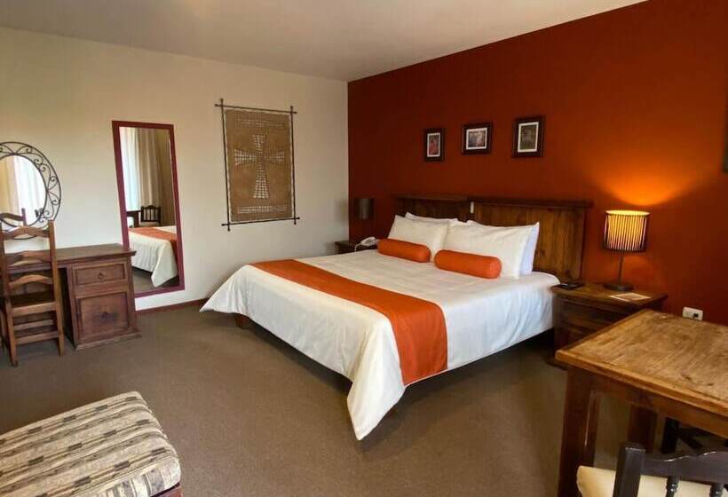 高级大房间, Capital O La Huerta Golf &