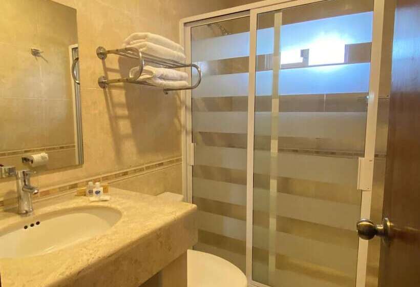 标准间, Capital O La Huerta Golf &